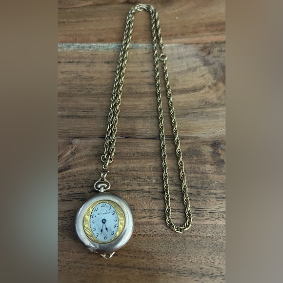 Vintage Molly Stark Hampden Necklace Pendant Watch Gold Tone Chain - Picture 9 of 10